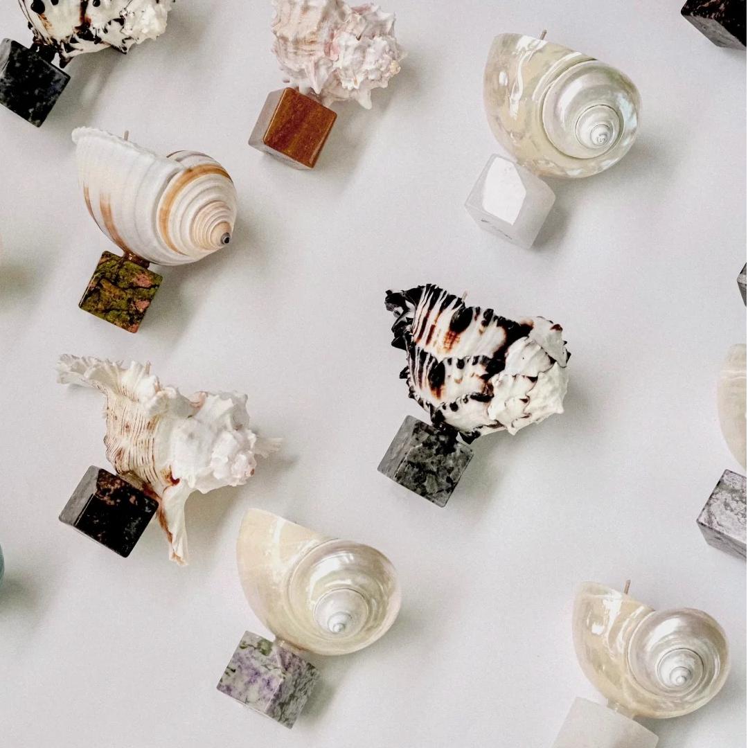 Ocean&#39;s Light-Crystal-Infused Ocean Energy Candle